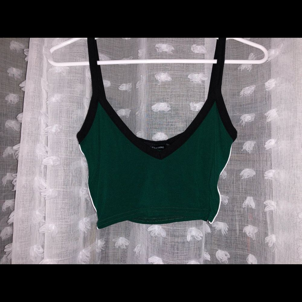 Pretty Little Thing crop top